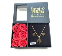 EUROAMZ Set Regalo Mujer: Caja con 6 Rosas Eternas Perfumadas, Colgante y Pendientes, Bolsa Incluida - Ideal para Día de la Madre, San Valentín, Cumpleaños (Dorado Árbol)