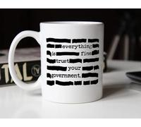 Everything Is Fine Trust Your Government - Divertido documento clasificado redactado, regalo para los amantes de la teoría de la conspiración, tazas de cerámica brillante de 11 onzas, regalo para los