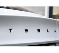 EVMIZE Letras de metal con logotipo elevado para portón trasero, emblemas traseros con inserto adhesivo 3M para Tesla Model 3, Model Y, letras para portón trasero, emblemas T con motor dual (letras