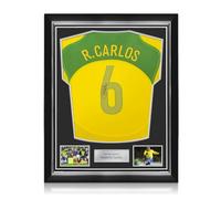 Exclusive Memorabilia Camiseta de Brasil 2004-06 firmada por Roberto Carlos. Marco Superior.