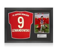 Exclusive Memorabilia Camiseta del Bayern Múnich 2019-20 firmada por Robert Lewandowski. Marco icónico.