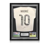 Exclusive Memorabilia Camiseta del Real Madrid 2025-26 firmada por Luka Modric. Marco