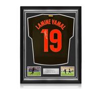 Exclusive Memorabilia Camiseta Negra del Barcelona firmada en Plata por Lamine Yamal. Marco Superior.