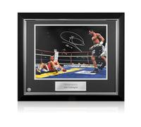 Exclusive Memorabilia Foto de Boxeo firmada por Joe Calzaghe: v Mikkel Kessler. Marco de Lujo