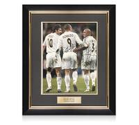 Exclusive Memorabilia Fotografía del Real Madrid firmada por Ronaldo y Roberto Carlos. Marco de Lujo.