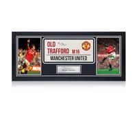 Exclusive Memorabilia Letrero de Calle del Manchester United, Firmado por Bryan Robson. Enmarcado.