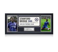Exclusive Memorabilia Letrero de la Calle Chelsea, Firmado por Didier Drogba. Enmarcado.