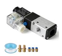 EXLECO Válvula de Solenoide Manual de Aire 1/4" 24V NC 3/2 Vías, Electroválvula Neumática Comprimido con 2 Silenciadores, 3 Conectores y Cinta Selladora de PTFE para Cilindros Neumáticos, 3V210-8