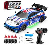 ExPrismarx Coche de deriva a control remoto, coche de velocidad variable a escala 1:24 con ruedas de deriva, neumáticos de carretera y barreras de tráfico, cumpleaños ideal para entusiastas