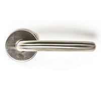 F.E.S.A. Juego de 2 manivelas para puerta inoxidable con roseta modelo Venecia