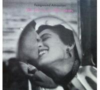 Fairground Attraction / The first of a million kisses / Includes the Hit Singles "PERFECT" + "FIND MY LOVE" + "A SMILE IN A WHISPER" / 1988 /RCA # PL71696 / Bildhülle mit ORIGINAL 4-seitiger illustrierter Text-Beilage / Deutsche Pressung / 12" Vinyl Langspiel Schallplatte
