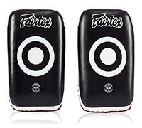 Fairtex Cojín Muay Thai MMA Curvi para Puñetazos, Bloqueo, Patadas, Percusión | Guantes Ligeros y Amortiguadores | Relleno Adicional para Sparring en Kickboxing y Defensa Personal