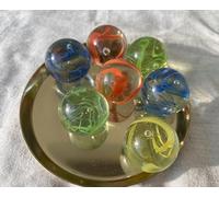 FAIRY TAIL & GLITZER FEE 7 bolas de cristal grandes de 35 mm, multicolor, rojo, verde, azul, amarillo, canicas, grandes, bolas decorativas, pista de bolas, decoración para plantas, decoración de