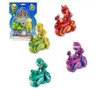 Famosa - Petmobil con figura (Varios modelos) ㅤ