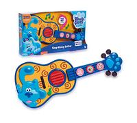 Famosa - Pistas de Blue y Tú, Sing-Along Guitar, guitarra infantil de juguete con 3 modos diferentes, tiene la canción de la serie, sonidos de guitarra y un juego divertido, desde 3 años (BLU12000)