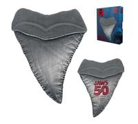 FaNaTtik Jaws Medallón de metal con dientes de tiburón del 50 aniversario, edición limitada coleccionable con tarjeta de arte (limitado a 1.975 en todo el mundo)