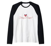 Fancy A Cuppa? Camisa Divertida con Palabras británicas, Bandera de la Bandera de Reino Unido Camiseta Manga Raglan
