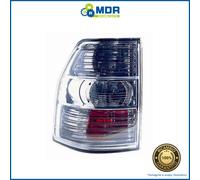 Faro - Faro Trasero Izquierdo Cristal-SX- Mitsubishi Pajero 5P 06- >