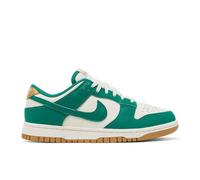 FB7173-131 Nike Dunk Low Malachite Metallic Gold Mujer Zapatillas Deportivas