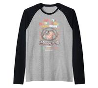 Feliz Día De La Madre Desde El Interior Mamá Mamá A Ser Cargando 1 Camiseta Manga Raglan