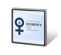 Feliz Día de la Mujer, Abraza la Equidad 2025, Pines, Insignias Cuadradas, Pins de Solapa, Botones Esmaltados, Decoraciones para Fiestas