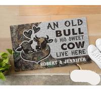 Felpudo Entrada casa Felpudo Personalizado: Aquí Viven un Viejo Toro y su Dulce Vaca