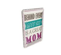 Femer Tarjeta postal de chapa con texto en alemán "Behind every good kid is a great mom"