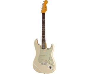 Fender AV II 61 STRAT RW OWT