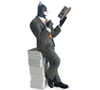 Figura de colección Plastoy John Blacksad basada en su pila de álbumes (2024)