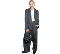 Figura Mini de cartón de Anna Platen (Grey Suit) - Aproximadamente 60 cm - Decoración para Fiestas y Regalo para Fans