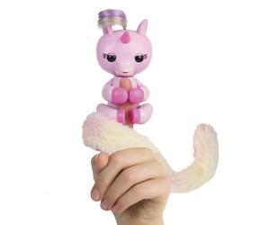 Fingerlings Snuggle Tails - Unicornio Rosa Interactivo (Evie), con Cola esponjosa, Mini Mejor Amiga (Isla), Cepillo y calcomanías
