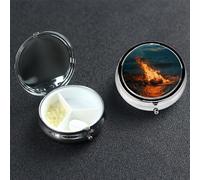 Fire by The Sea - Pastillero de metal con 3 compartimentos, organizador portátil de pastillas, organizador de pastillas de viaje para bolsillo o bolso, caja redonda decorativa para medicinas,