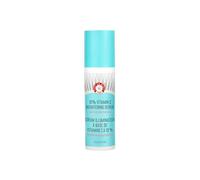 First Aid Beauty - Suero iluminador con 10% de vitamina C, suero diario para manchas oscuras con escualano y vitamina E, ayuda a iluminar sin irritación ni poros obstruidos, seguro para pieles
