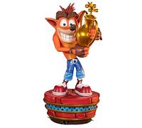 First 4 figures standard estatua 52 cm crash team racing nitro - fueled crash (winner)