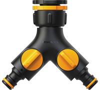 Fiskars Adaptador de grifo doble salida Multi, Con válvula on/off, Para tres tamaños de rosca Ø 21 mm (1/2"), Ø 26,5 mm (3/4") y Ø 33,3 mm (1"), 85 g, Negro/Naranja, 1027061