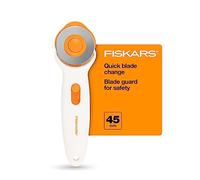 Fiskars Cortador giratorio de alta calidad (45 mm), color blanco | Hoja de acero de precisión para una nitidez duradera, corta múltiples capas de tela, ambidiestro, bloqueo deslizante seguro