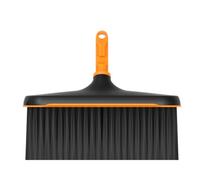 Fiskars OneClick Escoba Multiusos, Accesorio Universal para Diversas Tareas de Limpieza, Cambio en 1 Clic, Cerdas Duras y Suaves, Negro y Naranja, 1080701