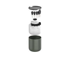 Fiskars Urban Plant Care Sistema de riego automático | Riego Automático de Plantas, Depósito de 4,4 l y 4 Conos de Cerámica, Acero Recubierto, Verde Oscuro/Negro, 1075319