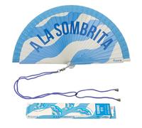 Fisura - Abanico Original con Mensaje “A la sombrita”. Abanico de Madera Reversible Moderno y Colorido. Ventilador de Mano Azul y Blanco. Colgador Incluido. Medidas: 42,5 x 23 cm
