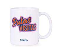Fisura - Taza cerámica con mensaje “P*tas visitas”. Taza original con mensaje divertido. Mug de 320 ml de capacidad. Apta para microondas y lavavajillas.