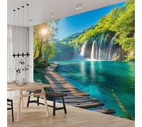 Fotomurales - Papel pintado Cascada pintoresca sobre un puente de madera. Póster de tela no tejida. Decoración de pared moderna para dormitorio, sala de estar o habitación infantil. Panorama con efec
