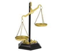 FOYTOKI Balanza de Metal de Hierro para decoración de Escritorio, Escultura de Justicia Vintage, Adorno de Mesa para Oficina y hogar, Uso múltiple
