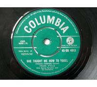 FRANK IFIELD - FRANK IFIELD - SHE TAUGHT ME HOW TO YODEL - 7" VINYL