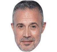 Freddie Prinze Jr. (Grey Beard) Big Head. Máscara más grande que la vida.