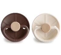 FRIGG Little Viking Silicona Chupete | Paquete con 2 Chupetes | Chupete de Silicona| Fabricado en Dinamarca | Sin BPA | Tetina simétrica tipo cereza | (Cocoa/Cream, Talla 2 (6-18 Meses))