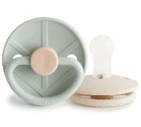 FRIGG Little Viking Silicona Chupete | Paquete con 2 Chupetes | Chupete de Silicona| Fabricado en Dinamarca | Sin BPA | Tetina simétrica tipo cereza | (Sage/Cream, Talla 1 (0-6 Meses))