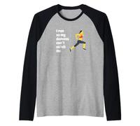 Fun I Run So My Demons Can't Catch Me Exercise Humor Design Camiseta Manga Raglan