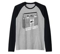 Funny 80s Never Forget Cassette Player Geeky Audiophile Gift Camiseta Manga Raglan