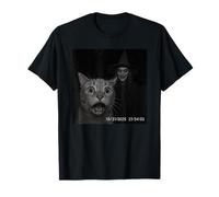 Funny Cat On Security Camera with Witch Halloween Camiseta