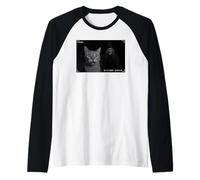 Funny Cat On Security Camera with Witch Halloween Camiseta Manga Raglan